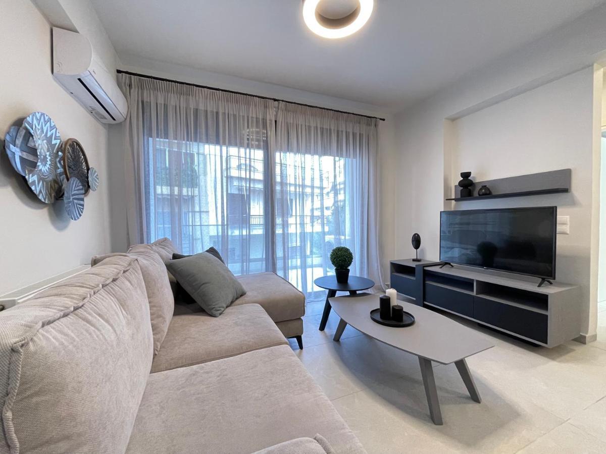 Gleaming Apartments Near Athens Metro Mall Exterior photo